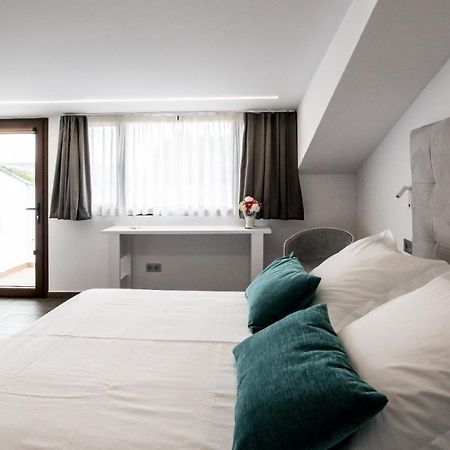Hotel Duque De Calabria Manzanera Ngoại thất bức ảnh