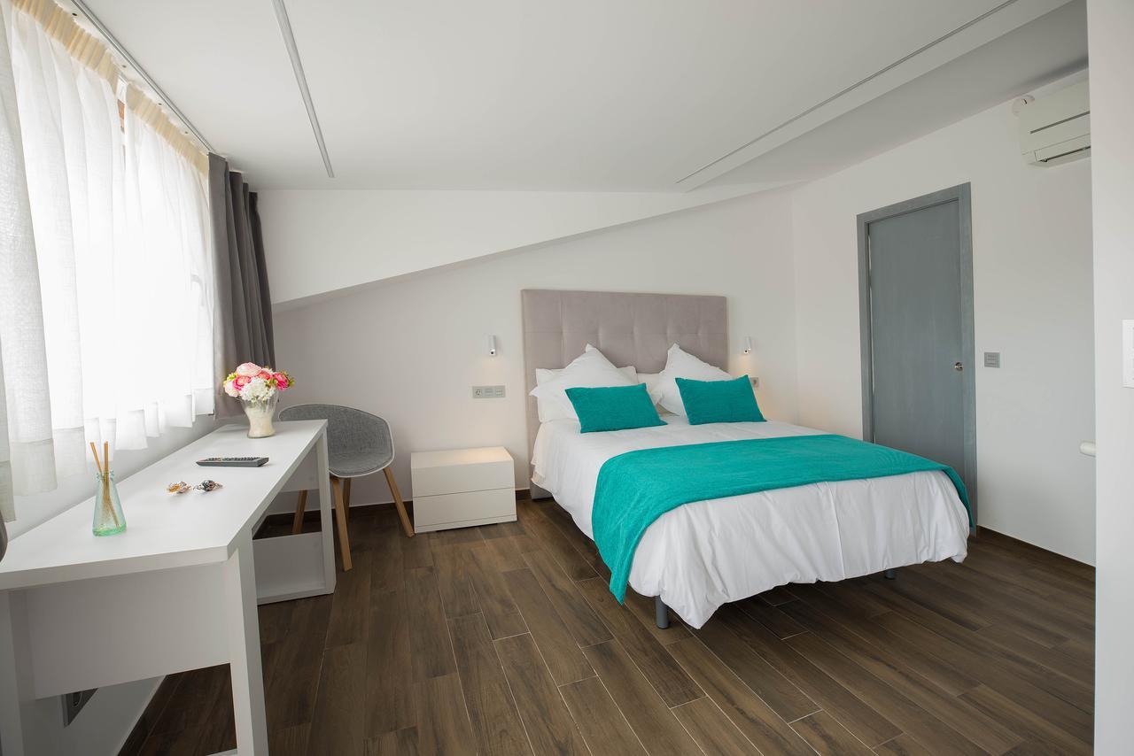 Hotel Duque De Calabria Manzanera Ngoại thất bức ảnh